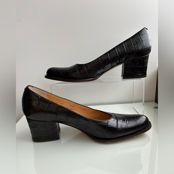 Vintage Coach Dark Brown Croc Embossed Leather Chunky Heel Pumps - Picture 10 of 12